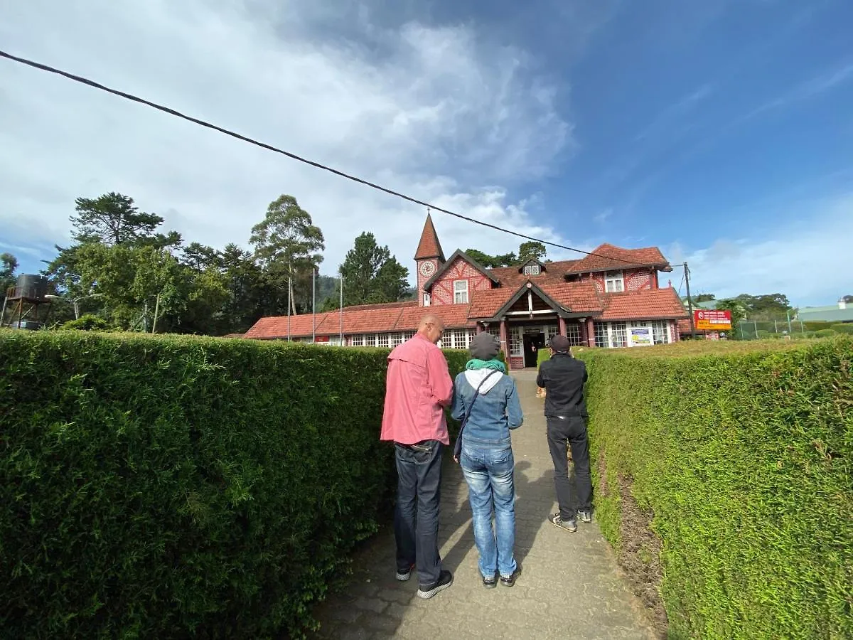 W15 Lake Gregory Hotel Nuwara Eliya Resort