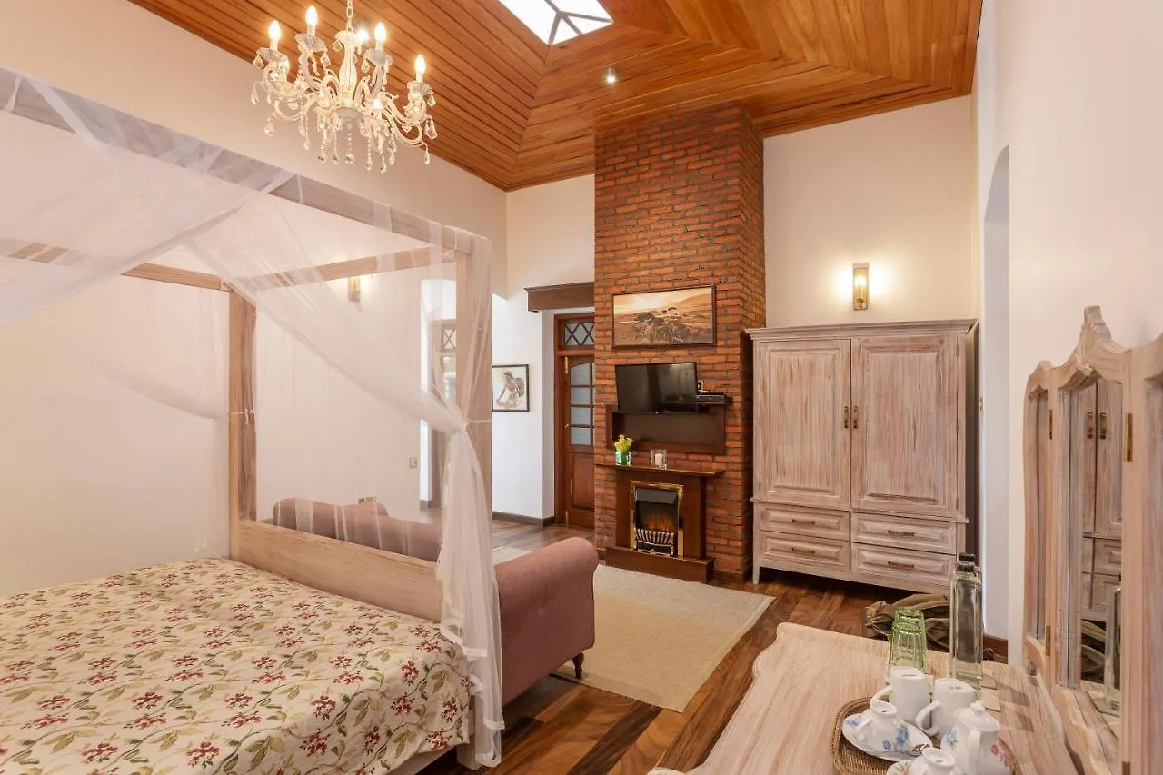 Resort W15 Lake Gregory Nuwara Eliya