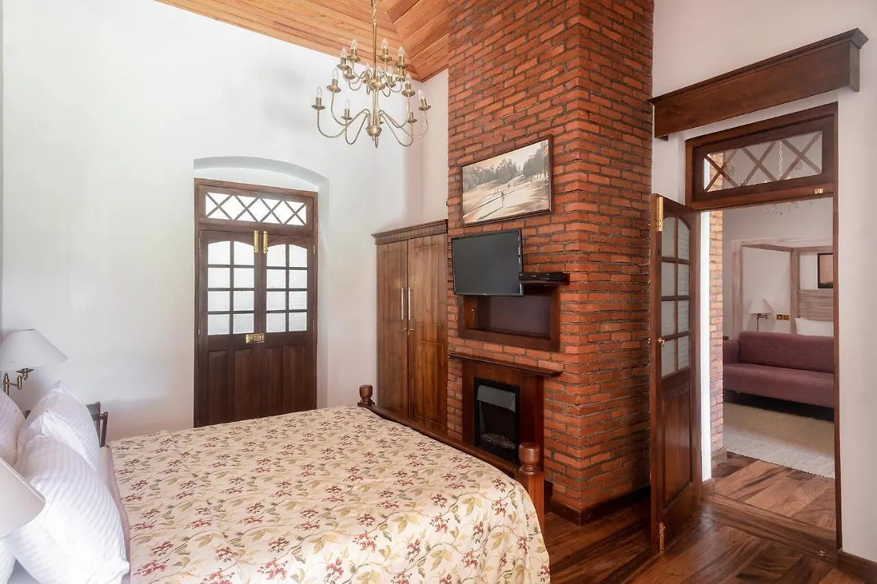 Resort W15 Lake Gregory Nuwara Eliya